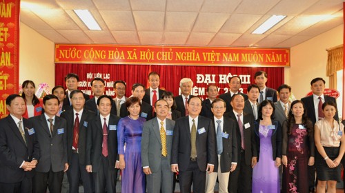 Вьетнамские эмигранты вносят активный вклад в строительство сильной страны - ảnh 1
